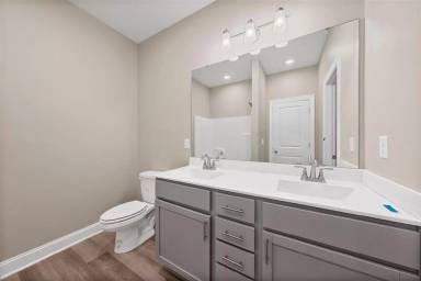 Main picture of 2755 Cedrus Ave