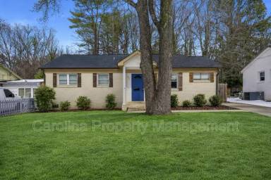Main picture of 2521 Dora Dr