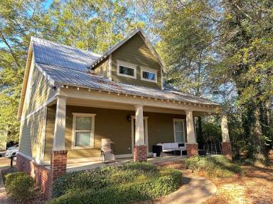 Main picture of 101 Trail Creek St