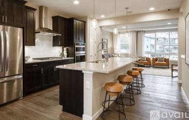 Main picture of 611 237th Pl SE