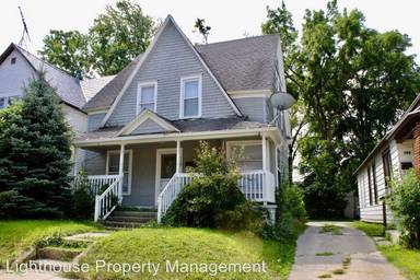 Main picture of 110 Dale St NE