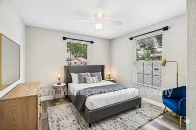 Main picture of 3703 E North Bay St