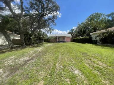 Main picture of 208 W South Ave