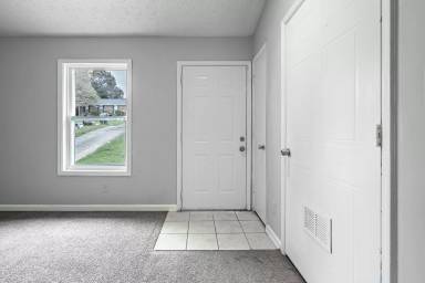 Main picture of 5793 Williamsburg Trce