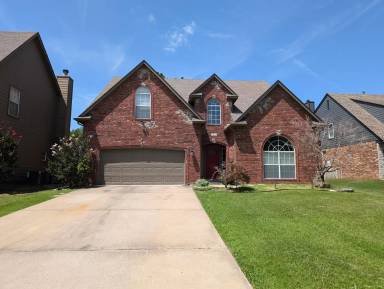 Main picture of 9914 S 99th East Ave