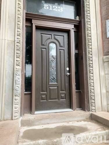Main picture of 5123 S Indiana Ave