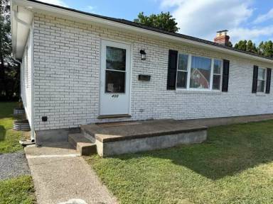 Main picture of 400 9th St