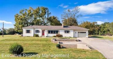 Main picture of 3237 E Jackson Blvd