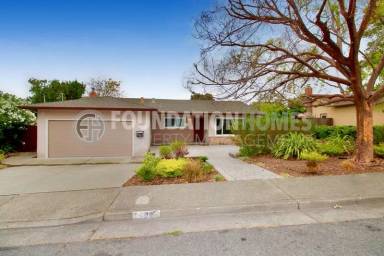 Main picture of 599 Tamarack Dr