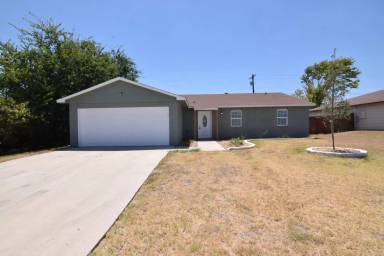 Main picture of 2712 Casey Dr