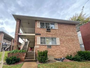Main picture of 4623 S Broadway