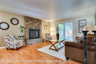 Main picture of 2017 E Mortimer Dr
