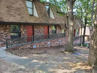 Main picture of 9 Meredith Ct