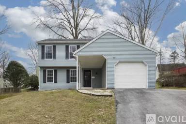 Main picture of 123 Lambeth Ct