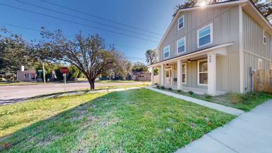 Main picture of 966 Ingleside Ave