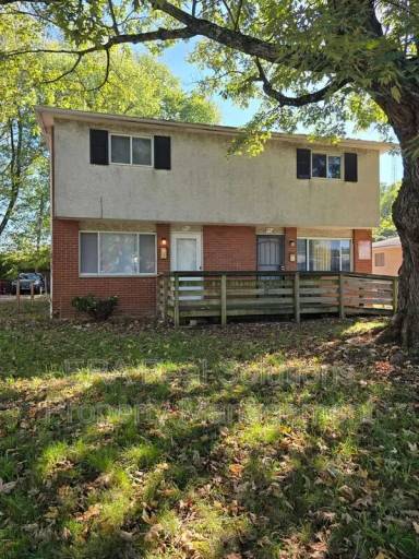 Main picture of 912 S Weyant Ave