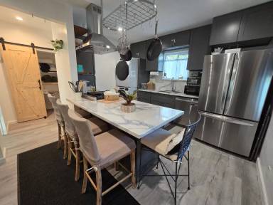 Main picture of 11334 Emelita St