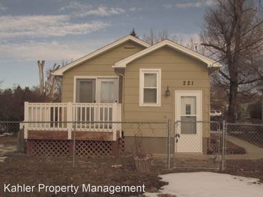 Main picture of 221 E Jackson St