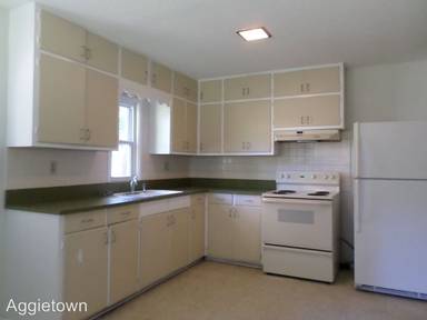 Main picture of 2009 College View Rd