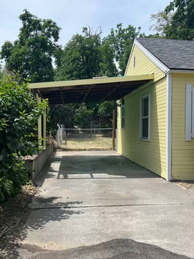 Main picture of 717 SW 4th St