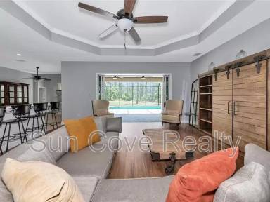 Main picture of 6407 213th St E
