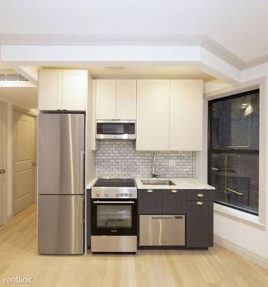 Main picture of 47 Clinton St