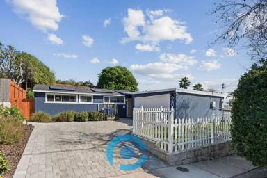 Main picture of 2047 Finch Ln