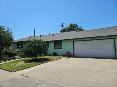Main picture of 1464 Live Oak Blvd