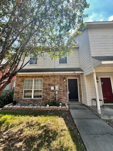 Main picture of 5765 Giddyup Ln