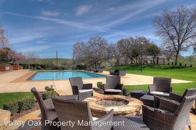 Main picture of 9405 California Oak Cir