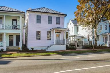 Main picture of 307 W Henry St