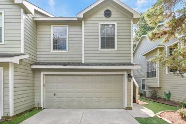 Main picture of 138 S Walden Elms Cir