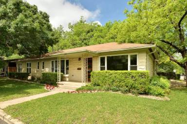 Main picture of 2914 Hampton Rd