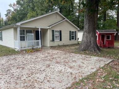 Main picture of 402 Lennon Dr