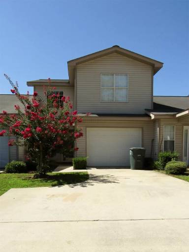Main picture of 100 Creek Ln