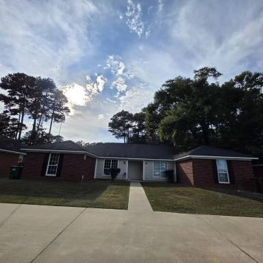 Main picture of 1615 Whisperwood Street - B