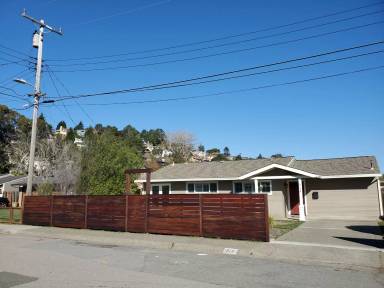 Main picture of 314 Starling Rd
