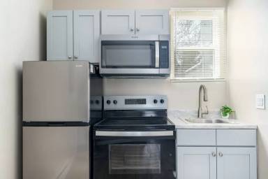 Main picture of 4713 Penn St