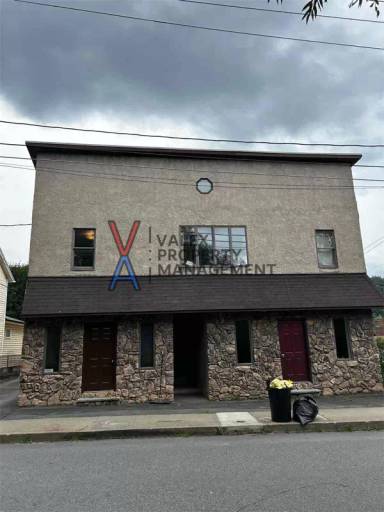 Main picture of 418 Main St