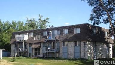 Main picture of 8061 Pleasant View Dr NE