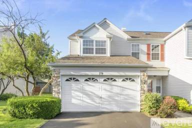 Main picture of 79 Oakton Dr