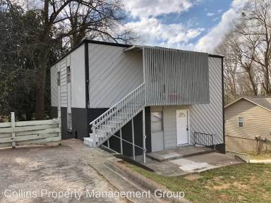 Main picture of 725 Bradford St NW