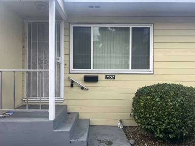 Main picture of 1556 165th Ave