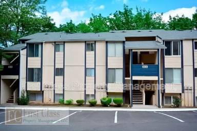 Main picture of 3618 SW Beaverton Hillsdale Hwy