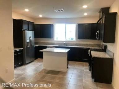 Main picture of 3213 Sterling Ridge Cir