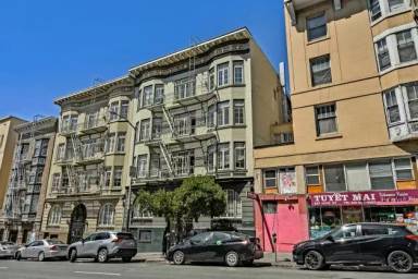 Main picture of 537 Hyde St