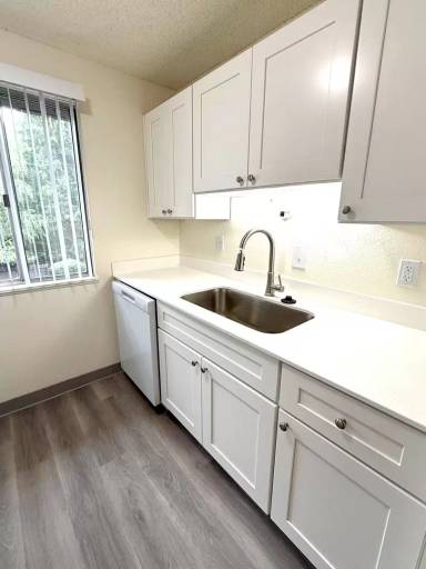 Main picture of 9408 SW Allen Blvd