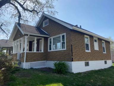 Main picture of 2855 Sprague St