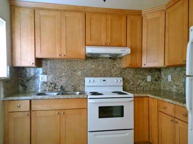 Main picture of 215 Echo Ave