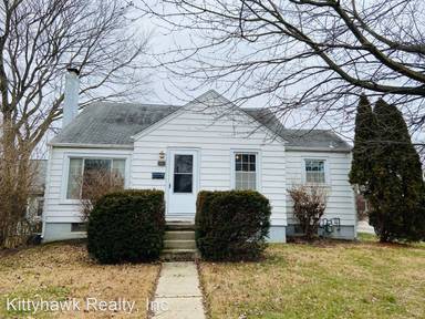 Main picture of 701 S Maple Ave